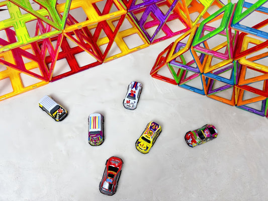 Farben, Formen, Teamgeist – was Condis Magnetbausteine wirklich fördern？ - Condistoys