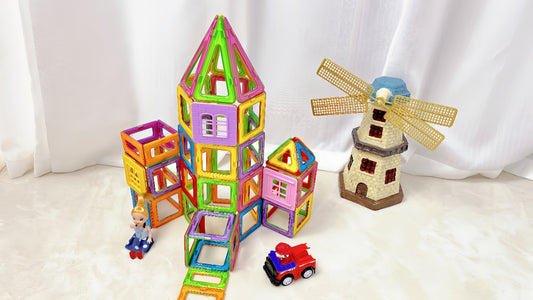 Geburtstagsgeschenk für Mädchen? Magnetbausteine sind genderneutral! - Condistoys