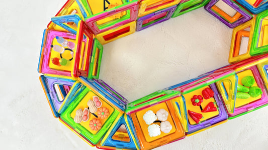 Spielzeug, das Geschwister zusammen spielen können - Condistoys